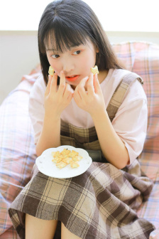 帝王受PLAY龙椅高肉NP